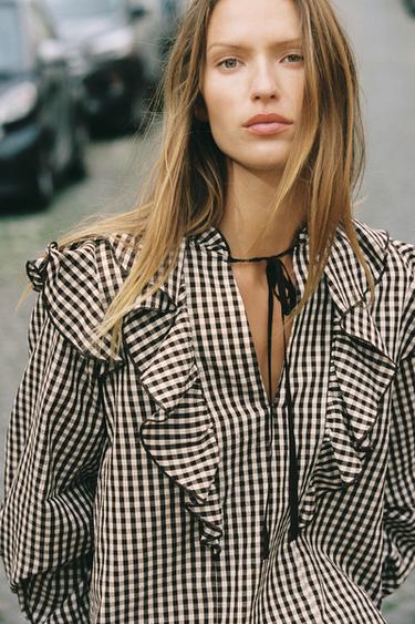 BLUSA VOLANTES CUADRO VICHY - Marrón / Crudo de Zara