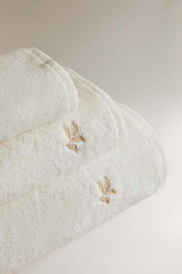 LEAF PRINT COTTON BATH TOWEL — Oyster-white 2