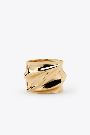 WAVY METAL BRACELET - Golden by Zara - Image 0