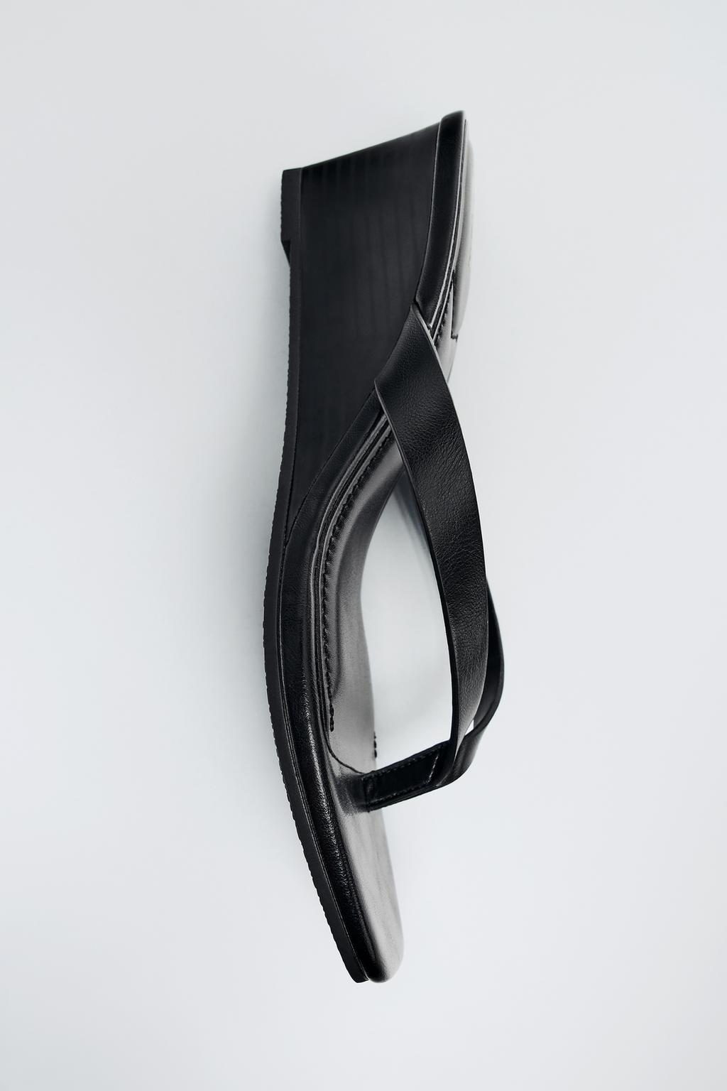 WEDGE HEELED SANDALS