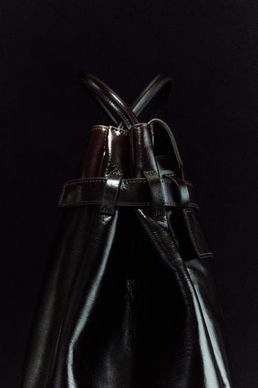 תיק יד מעור - חום של Zara