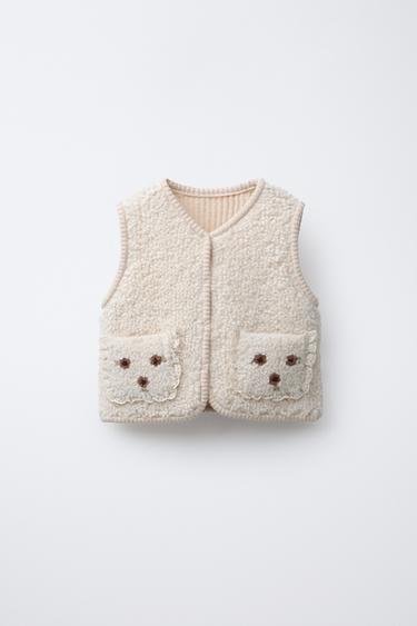 KNIT FAUX SHEARLING VEST WITH EMBROIDERED FLOWERS - Ecru by Zara