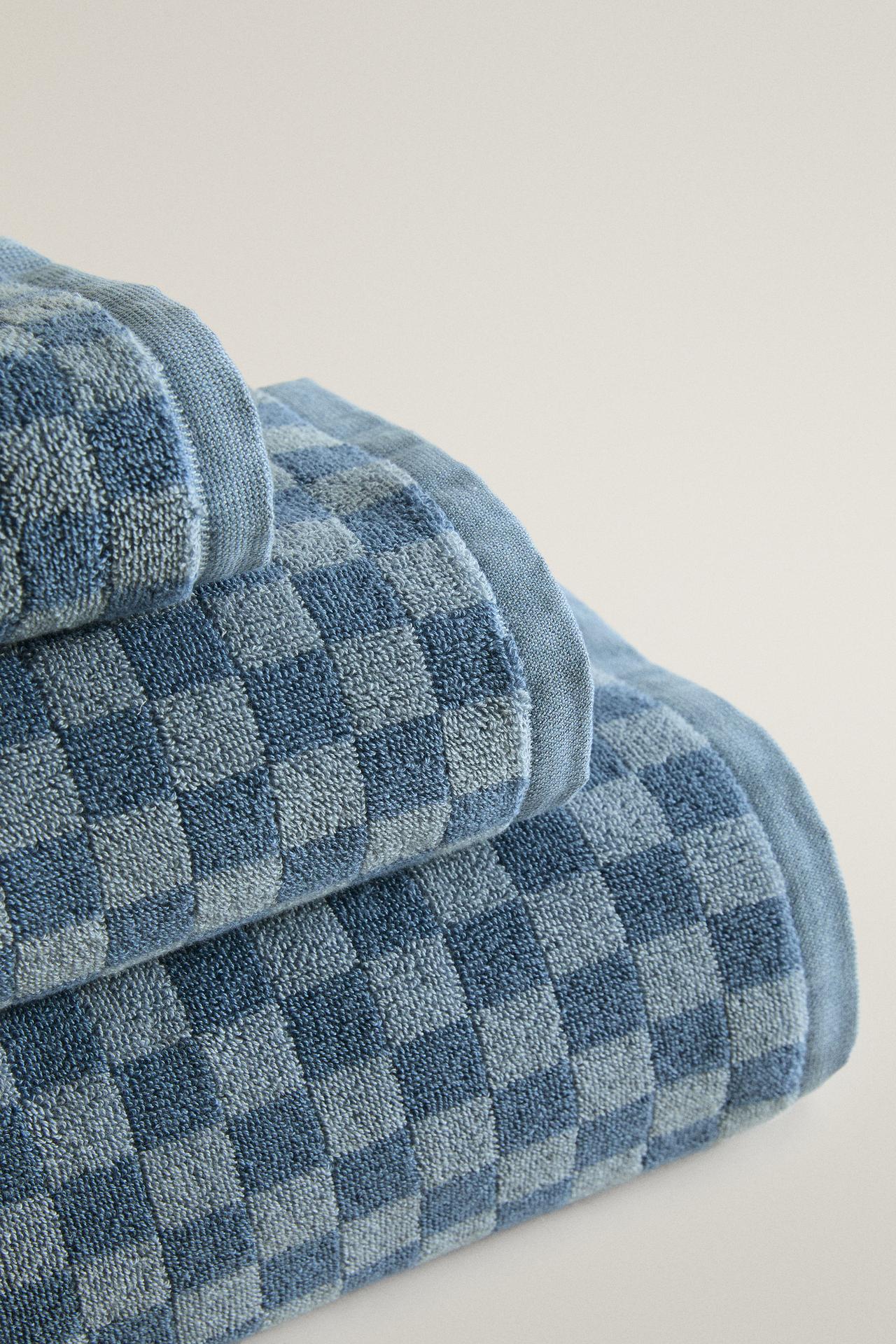 CHEQUERED BATH TOWEL — Blues