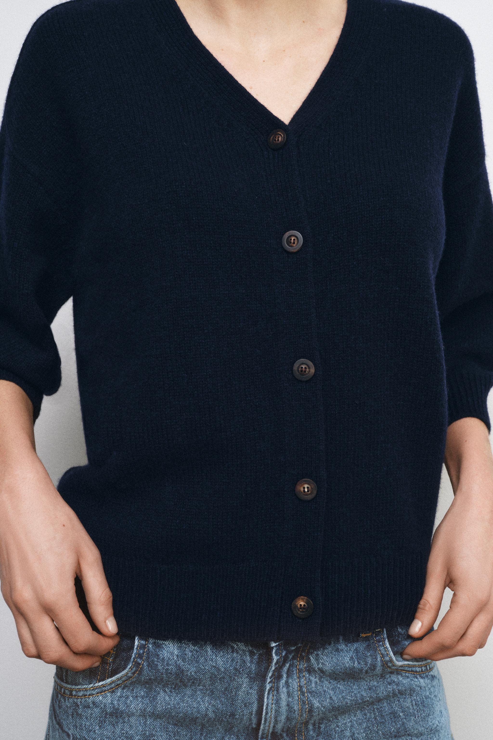 100% WOOL PUFF SLEEVE CARDIGAN