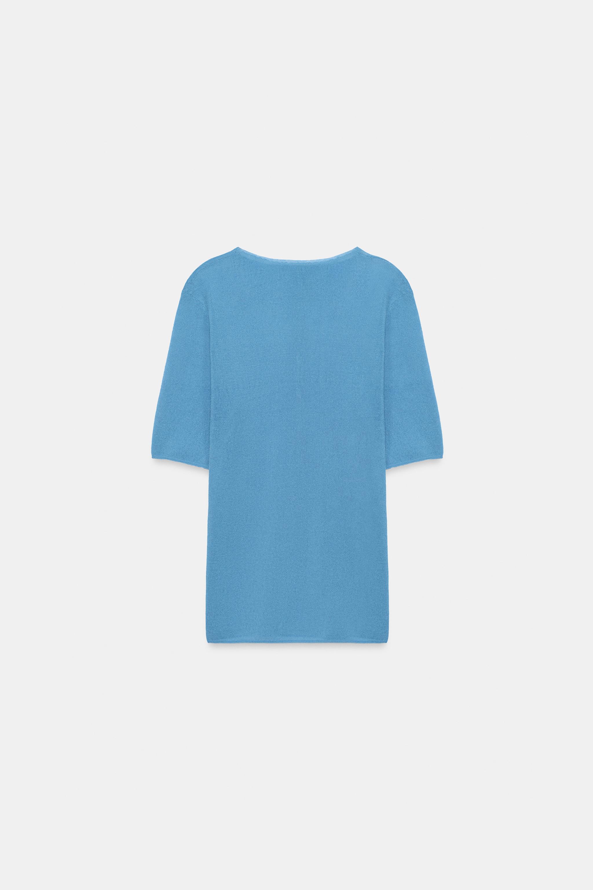 BUTTONED KNIT TOP