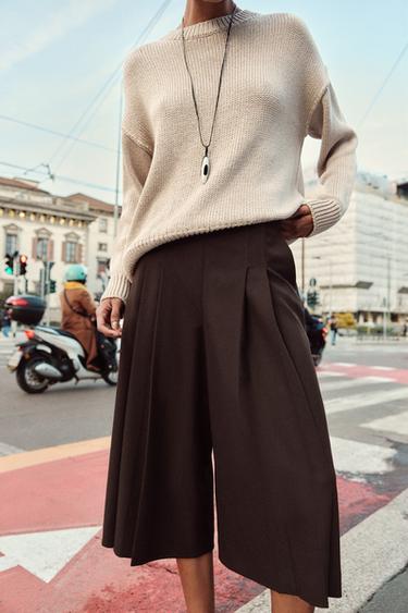 LONG BOX PLEAT BERMUDA SHORTS - Brown by Zara