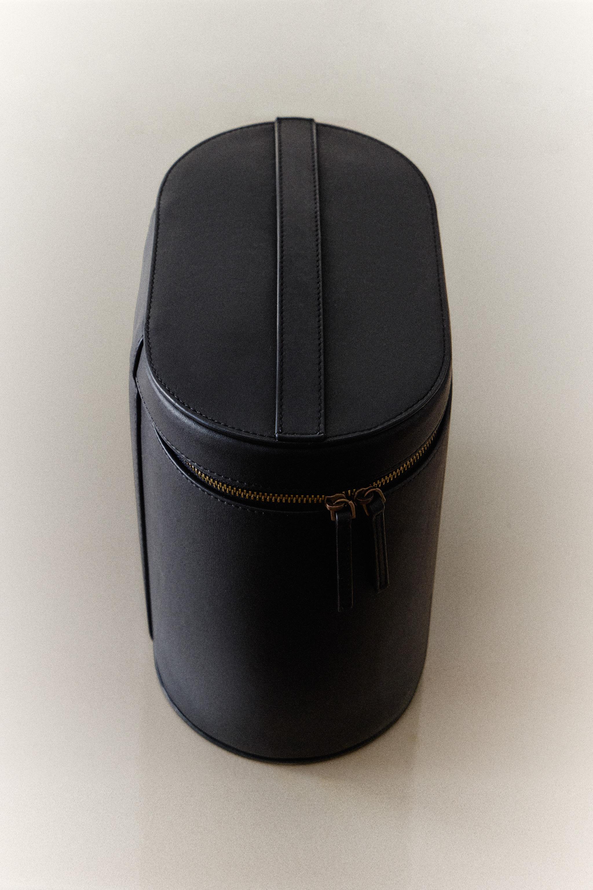 RIGID LEATHER MIRRORED MAKEUP BAG — Black