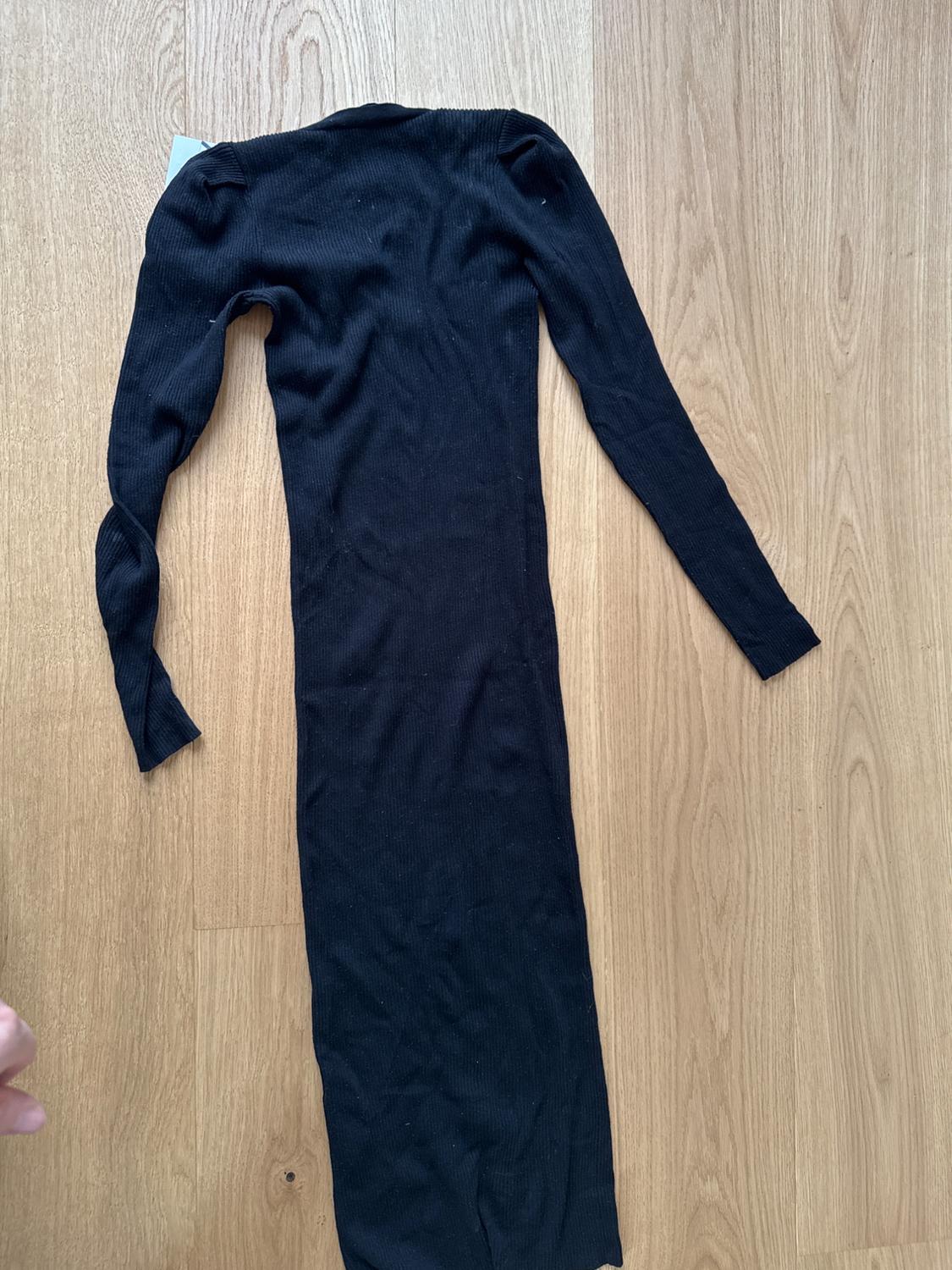 FITTED KNIT DRESS - Image 4