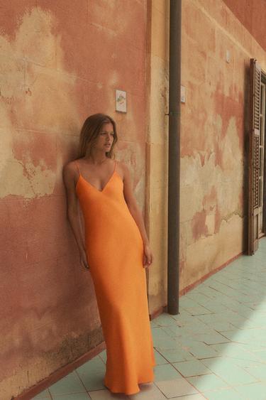 MIDI-KLEID IN SATINOPTIK - Orange von Zara