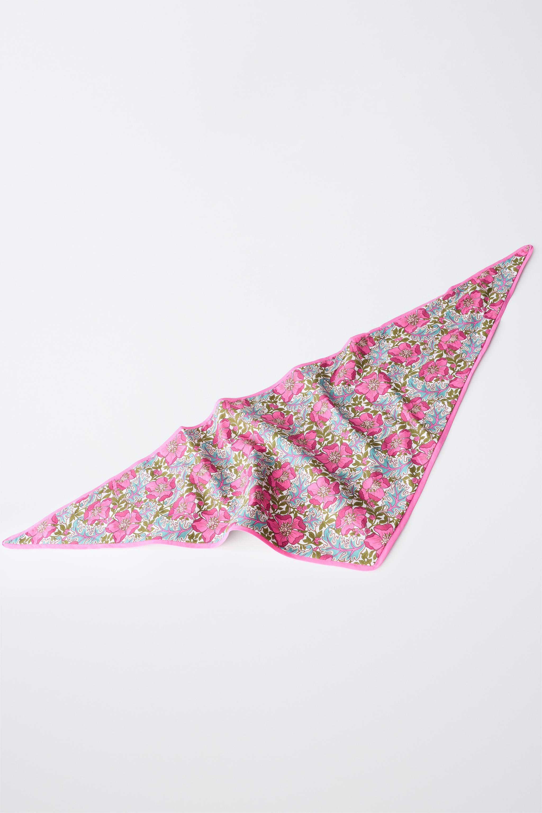 FLORAL PRINT BANDANA MADE WITH LIBERTY FABRIC - Fuchsia | ZARA