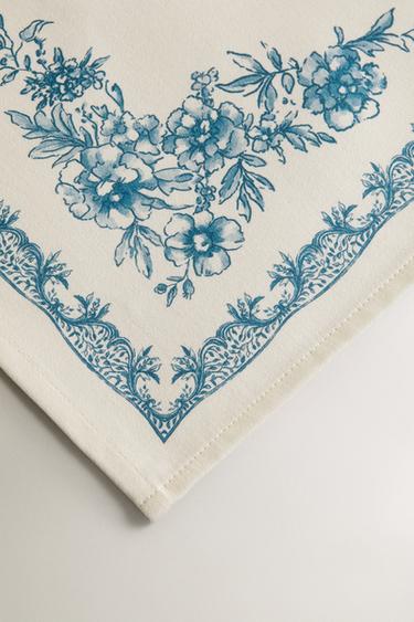 CHEMIN DE TABLE SATIN IMPRIMÉ - Bleu de Zara - Image 2