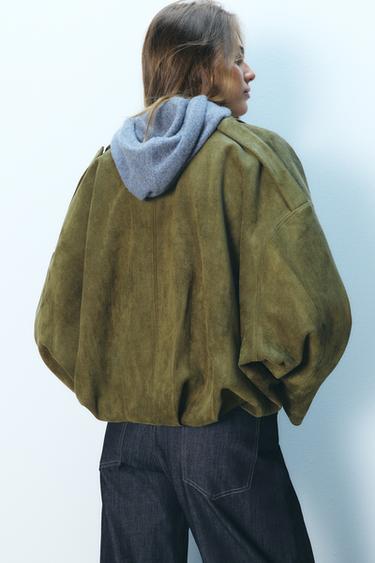 CHAQUETA BOMBER EFECTO ANTE - kaki-med de Zara