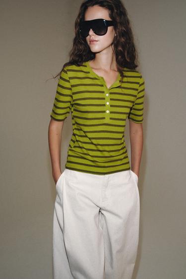 CAMISETA BOTONES CON LINO - Verdes de Zara