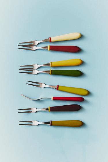 LOT DE MINI-FOURCHETTES EN RÉSINE COULEURS (LOT DE 8) - Multicolore de Zara - Image 6