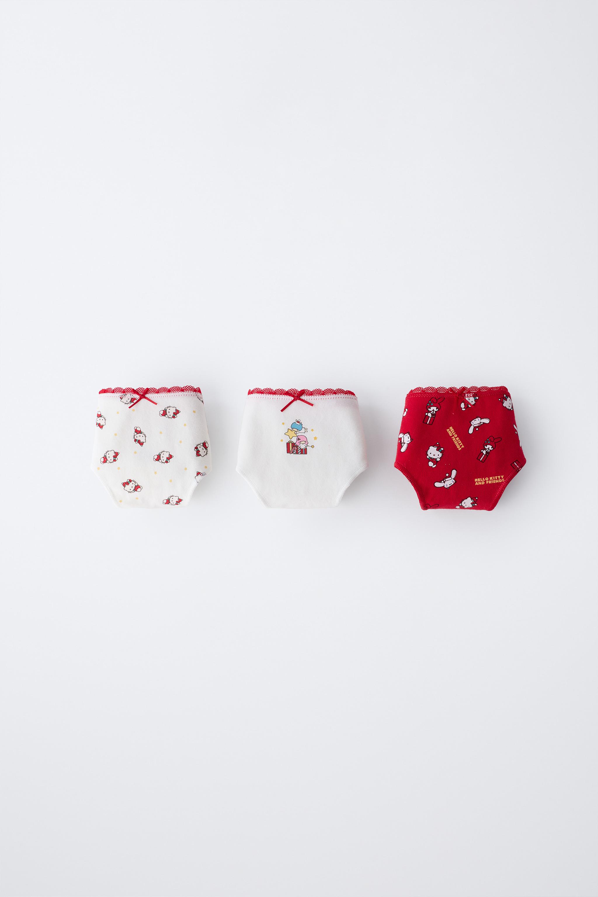 AGES 6-14 / THREE-PACK OF HELLO KITTY © SANRIO UNDERWEAR