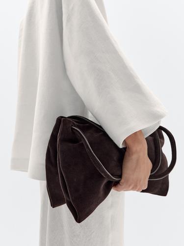 Bolso medio compartimentos piel serraje - Marrón de Zara - Imagen 0