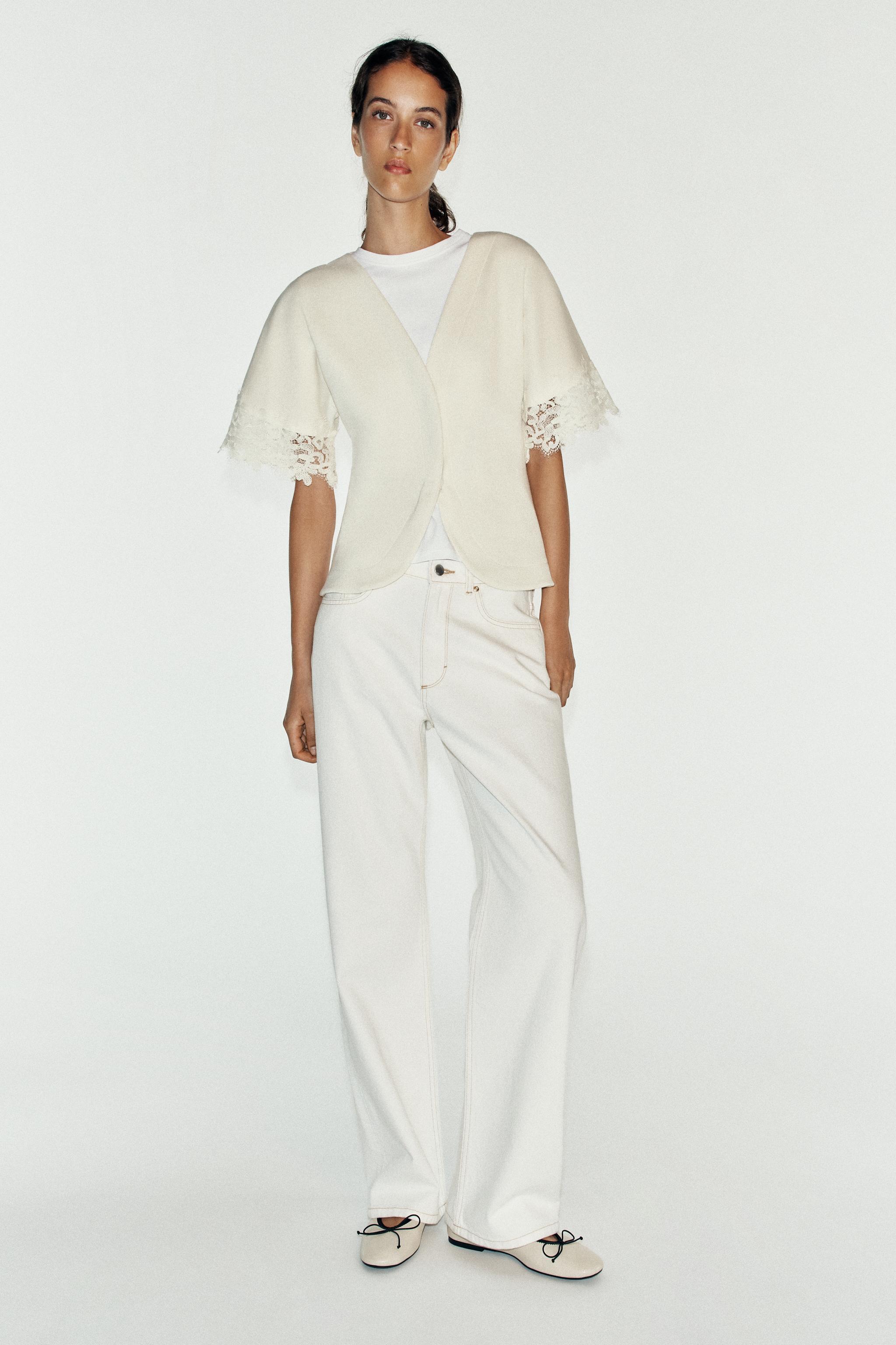 SOFT LACE TOP — Ecru