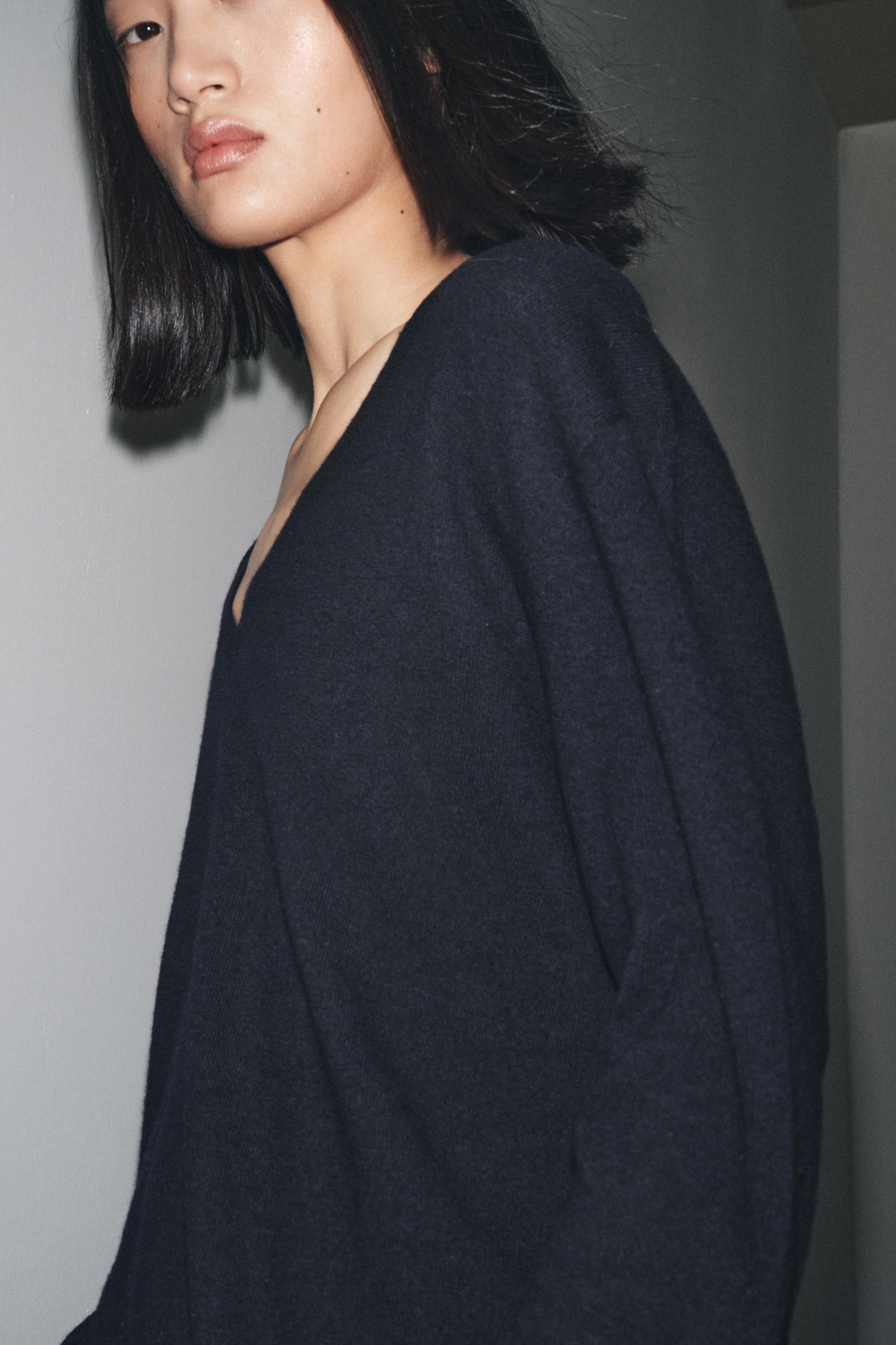 ZARAダブルVネックスウェット ソフト Vネック スウェットシャツ - グレーマール | ZARA Japan