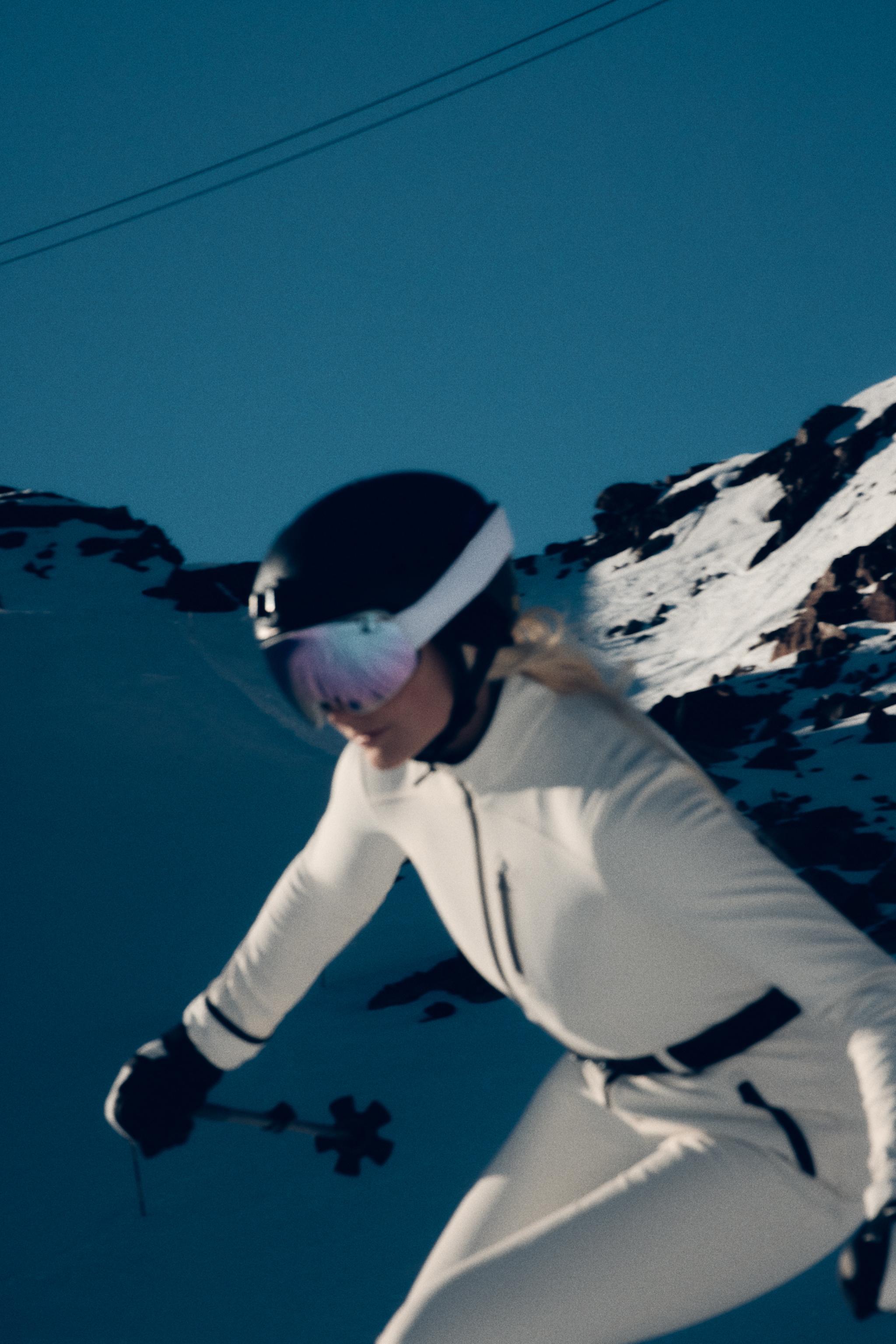 RECCO® TECHNOLOGY WATER RESISTANT AND WIND PROTECTION RECCO® TECHNOLOGY WATER RESISTANT AND WIND PROTECTION