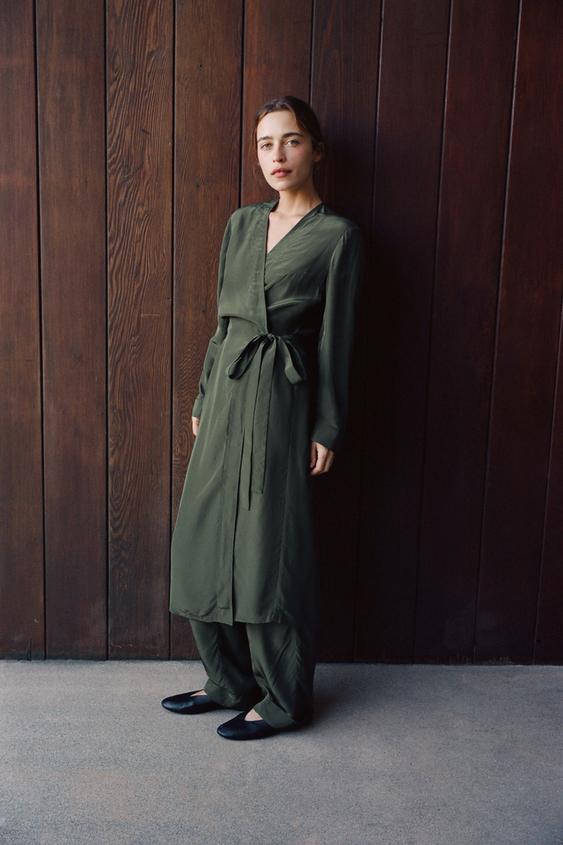 ROBE SATINÉE CROISÉE - Vert foncé de Zara - Image 0