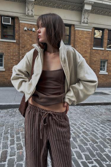 TOP HALTER ELÁSTICO FRUNCES - Marrón de Zara