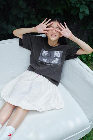 Zara JENNIE RUBY® 照片印花 T 恤 - 煤灰色