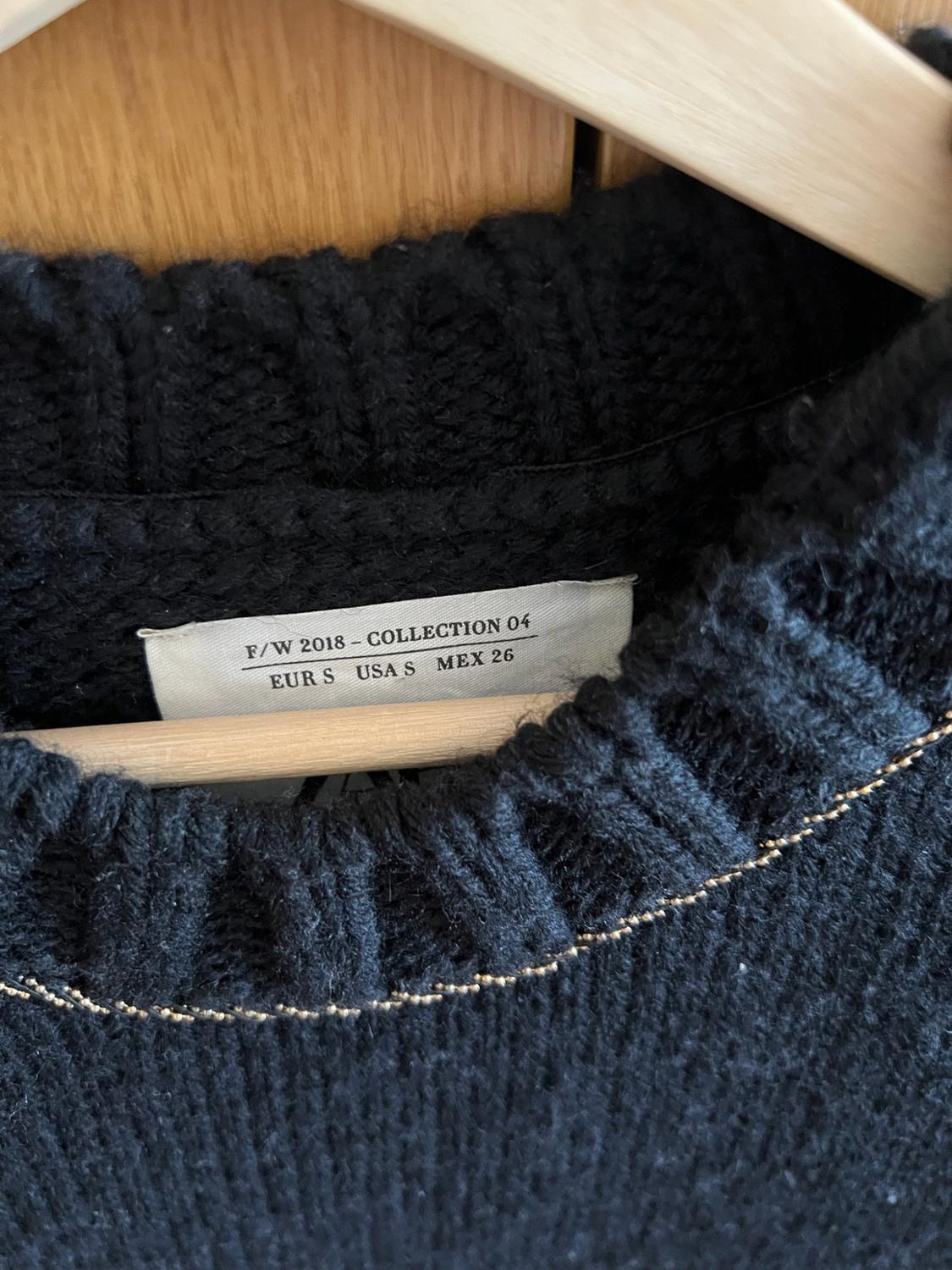 BUTTONED KNIT VEST - Image 4