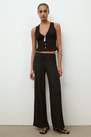 PANTALÓN RECTO TEXTURA - Negro de Zara
