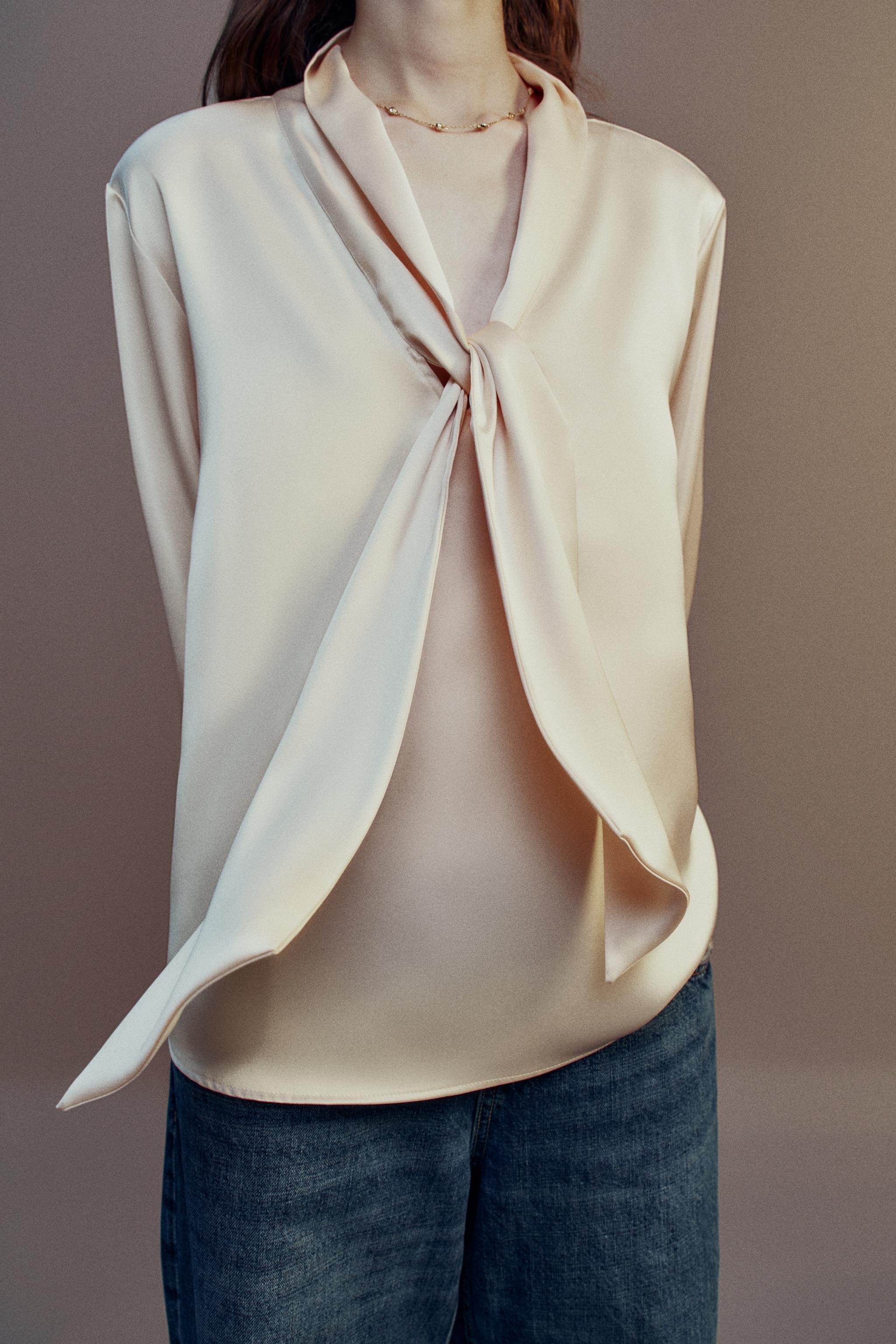 BLOUSE SATINÉE FOULARD