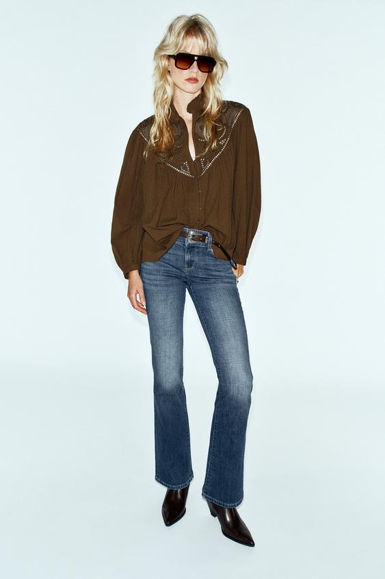 BLOUSE À BRODERIES À MOTIF PERFORÉ - Kaki de Zara - Image 0