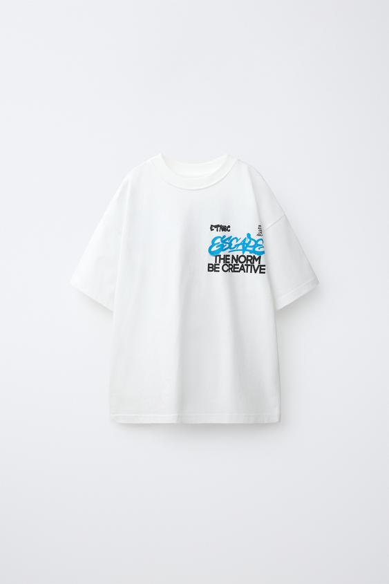 CAMISETA ESTAMPADO GRAFFITI - Blanco roto de Zara - Imagen 0