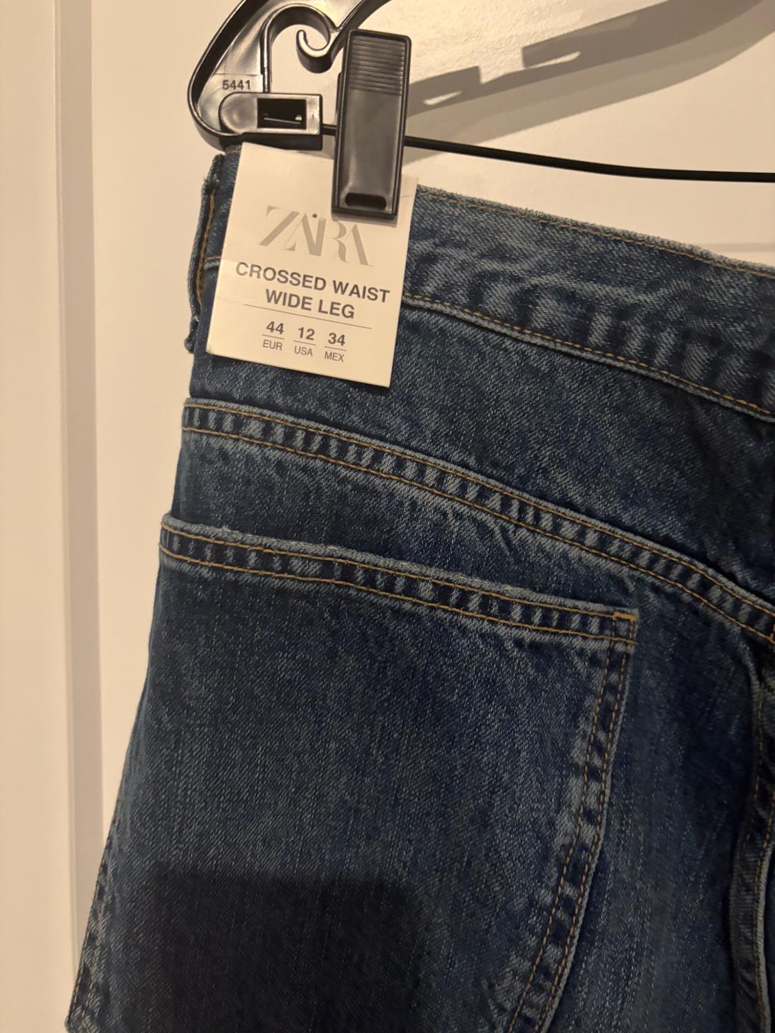 JEANS TRF BAGGY CINTURA CRUZADA TIRO MEDIO - Image 4