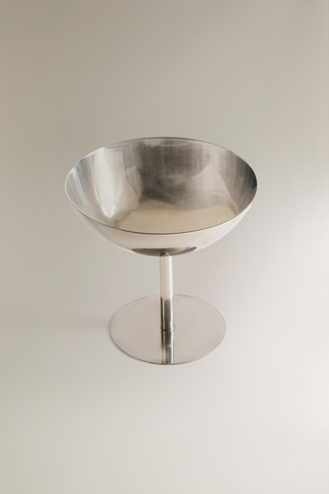 SHINY METAL WINE GLASS