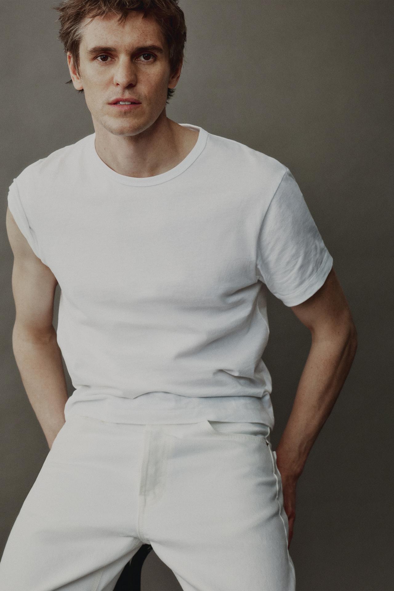 Набор из 3 базовых футболок средней плотности /02 + брюки свободного кроя