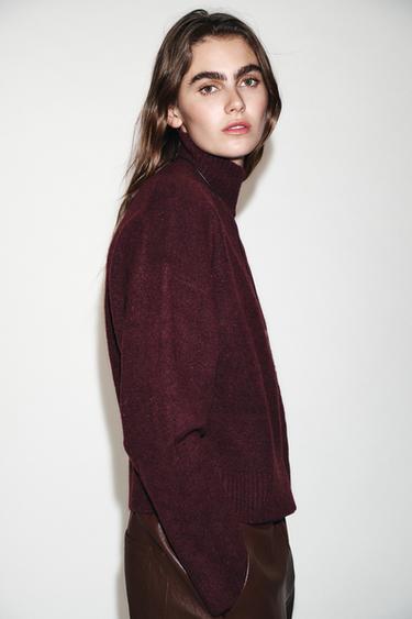 PULL EN MAILLE DOUCE À COL MONTANT - Bordeaux de Zara - Image 3