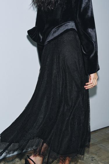 FALDA MIDI ENCAJE ZW COLLECTION - Negro de Zara