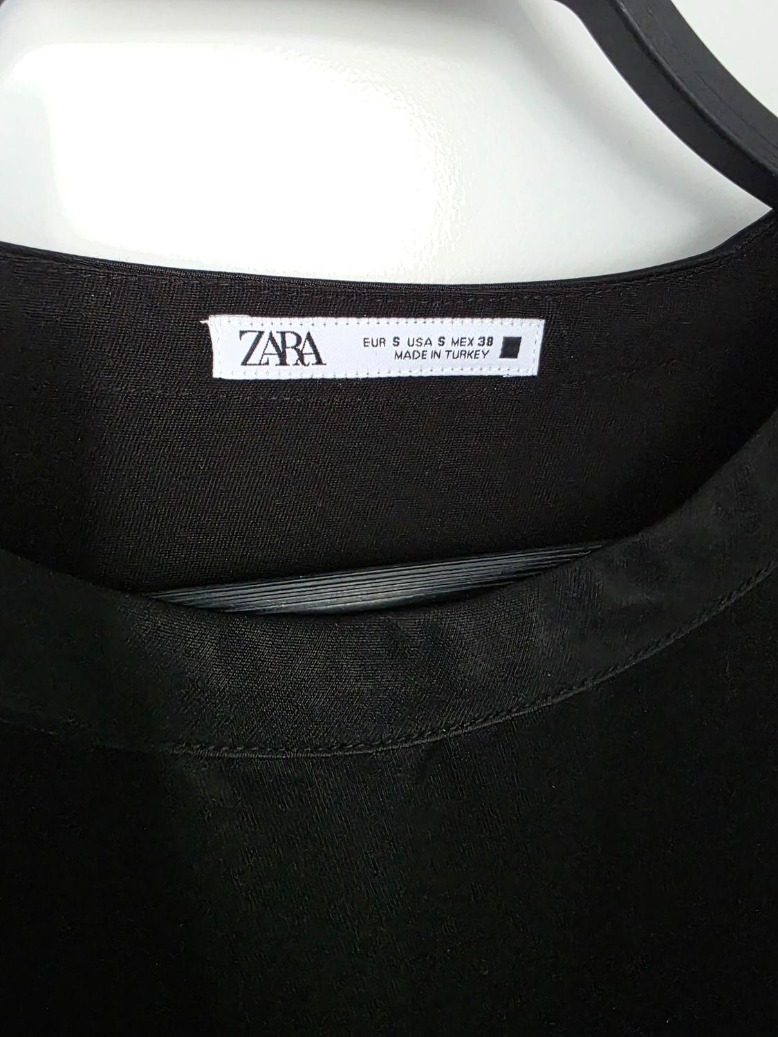 BLACK OVERSIZED DROP SHOULDER SATIN TSHIRT - Image 4