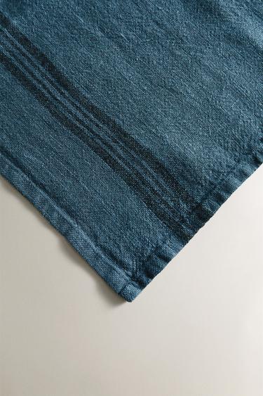 PACK OF COLOURED HEAVY-LINEN NAPKINS (PACK OF 2) - Blue by Zara - Image 2