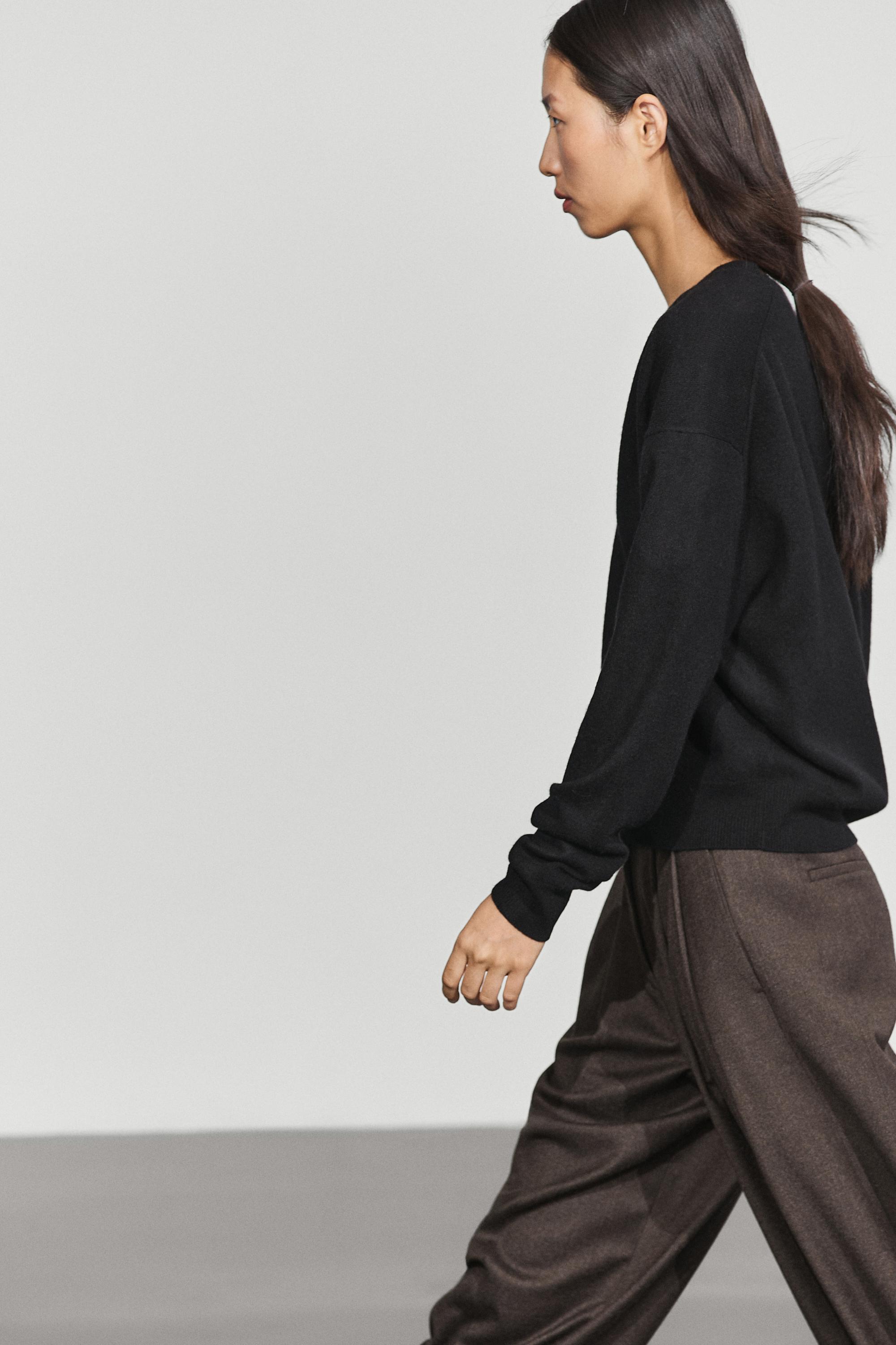 Wool blend knit V-neck sweater