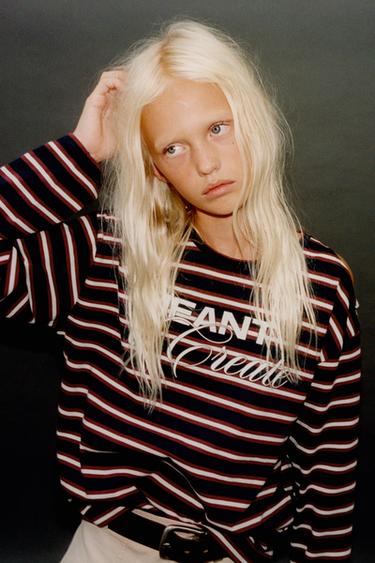 Zara STRIPED CUT OUT T-SHIRT - Burgundy