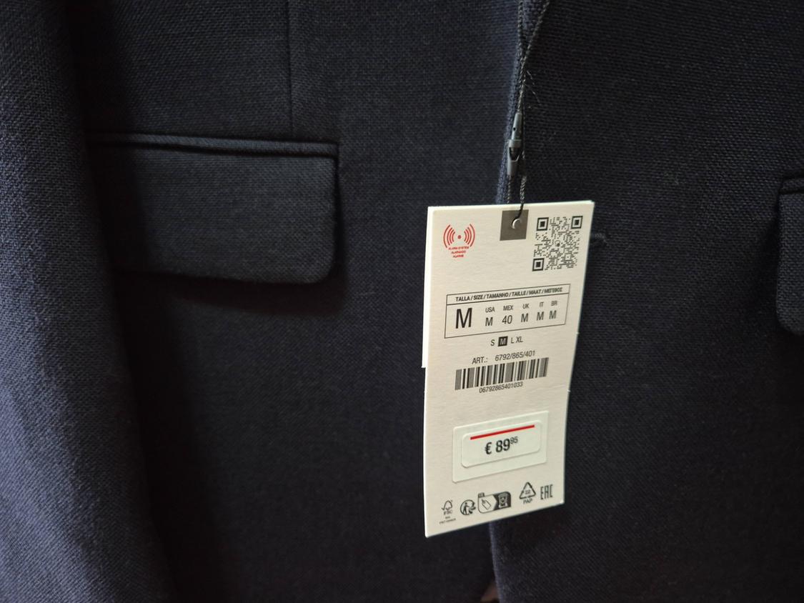 TEXTURED WOOL BLEND BLAZER - Image 2
