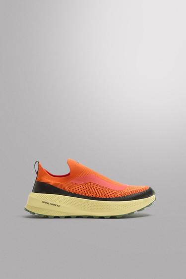 RUNNING TRAINERS - Orange by Zara
