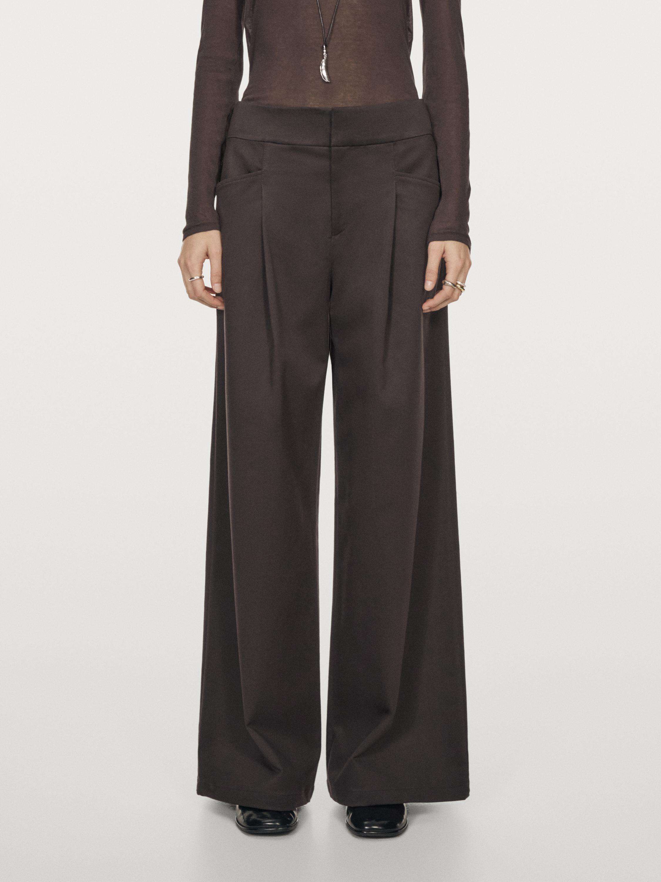 Wide-leg pleated trousers