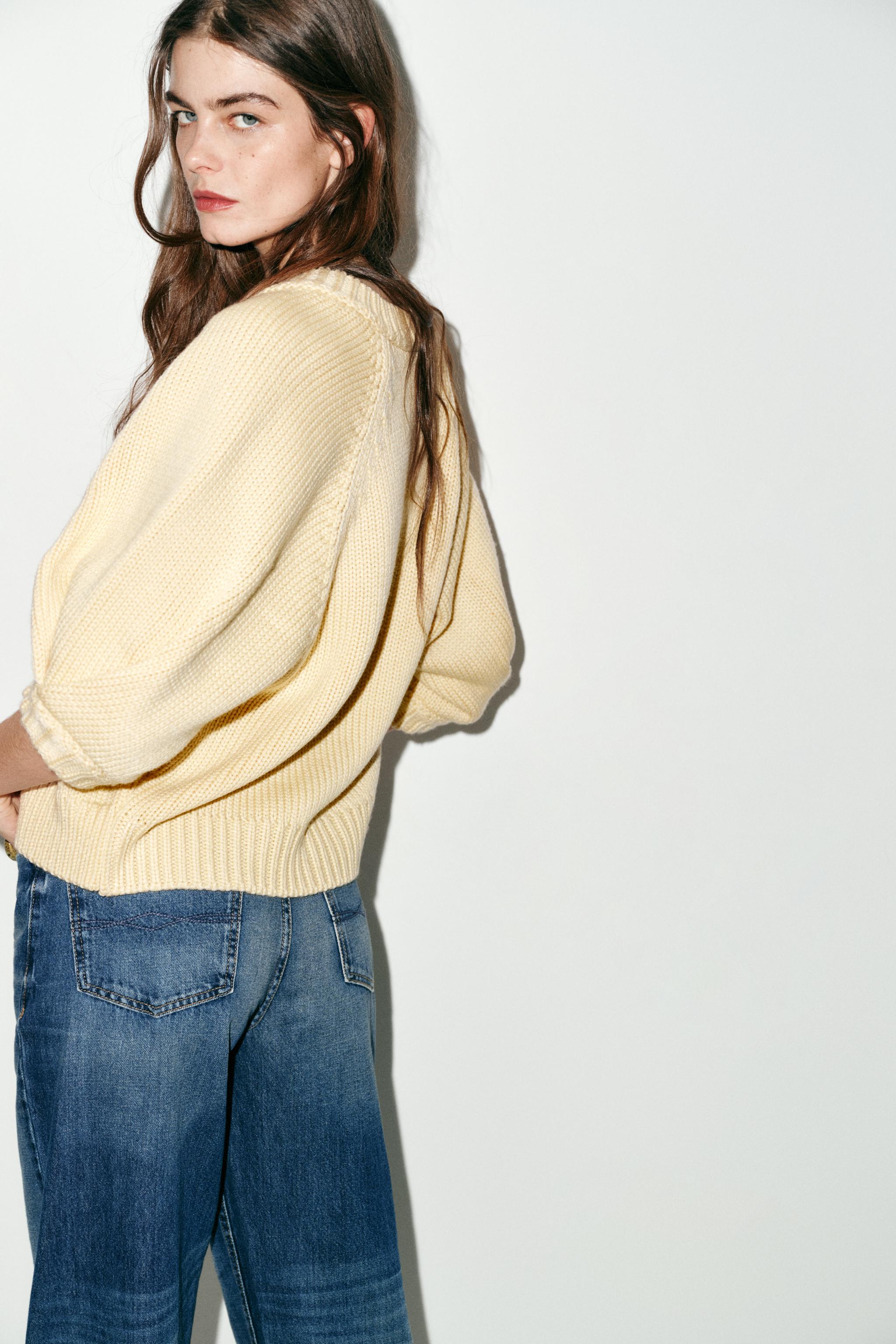 CARDINGAN WITH PUFF SLEEVES