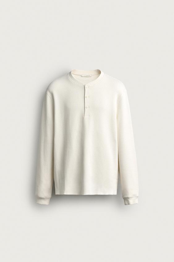 CAMISETA DECOTE DE BOTÕES ESTRUTURA WAFFLE - Cru da Zara - Imagem 0