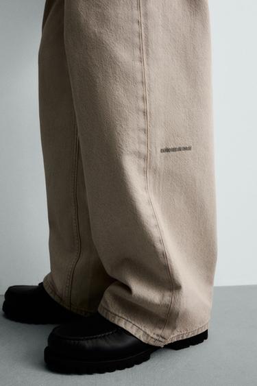 JEAN COUPE LOOSE - Écru / Marron de Zara - Image 6