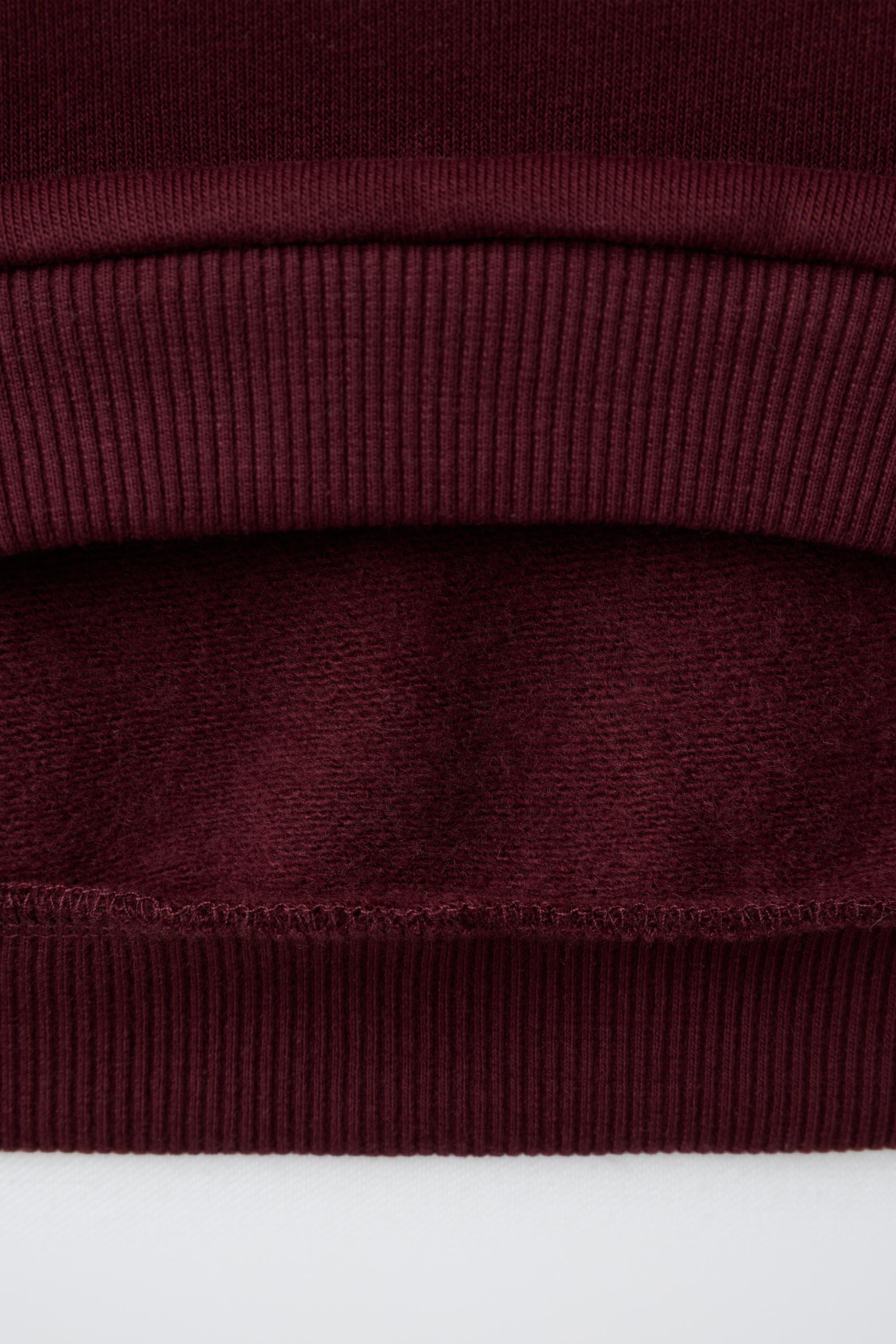 SWEATSHIRT AND PANTS SET
