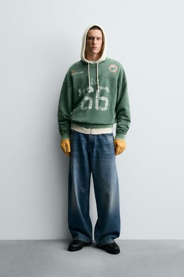 سويت شيرت بقبة دائرية NFL MIAMI DOLPHINS - أخضر فاتح by Zara