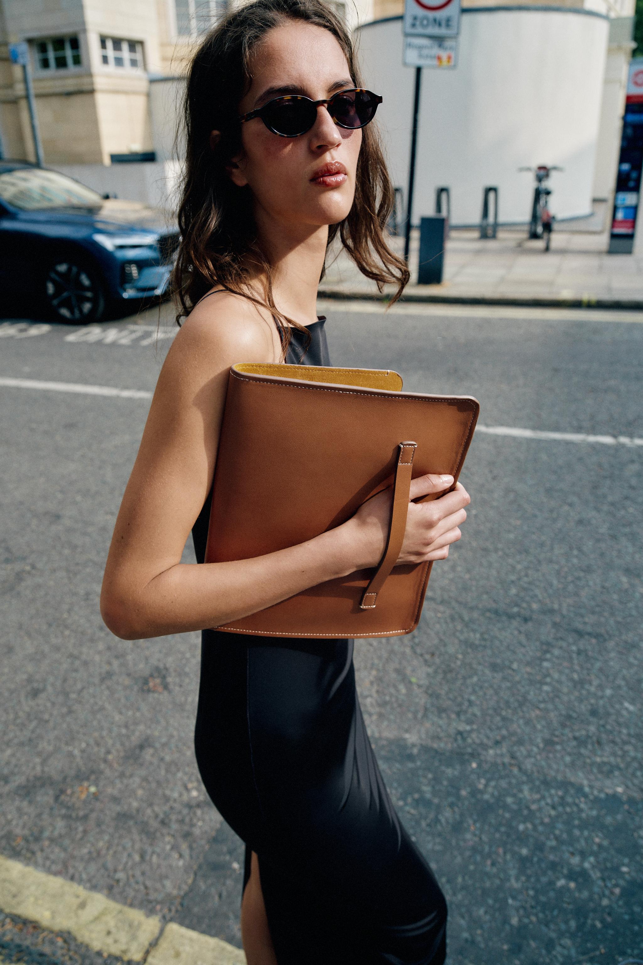 LEATHER IPAD CASE — Brown