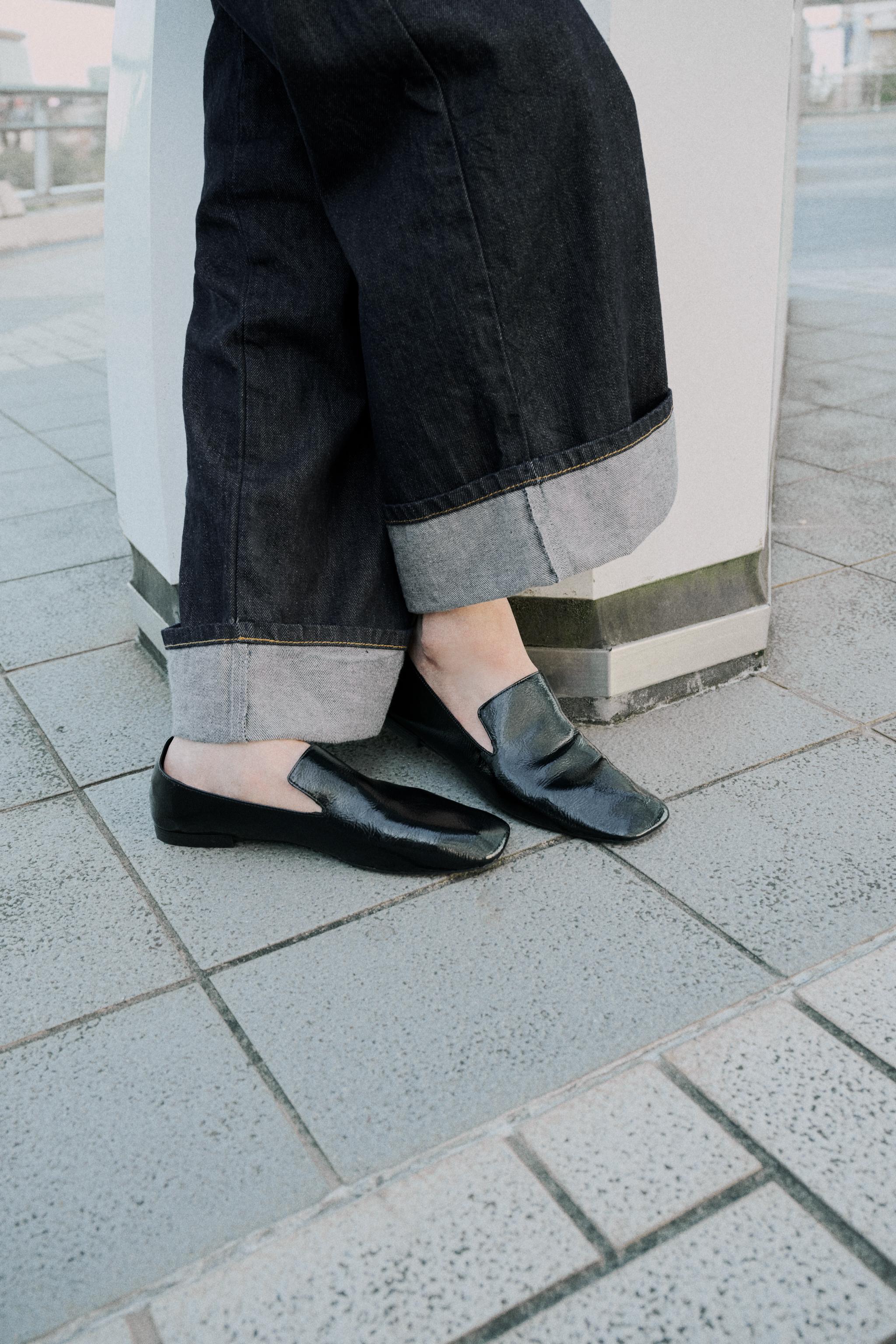 エナメルレザー風ローファー - ブラック | ZARA Japan / 日本